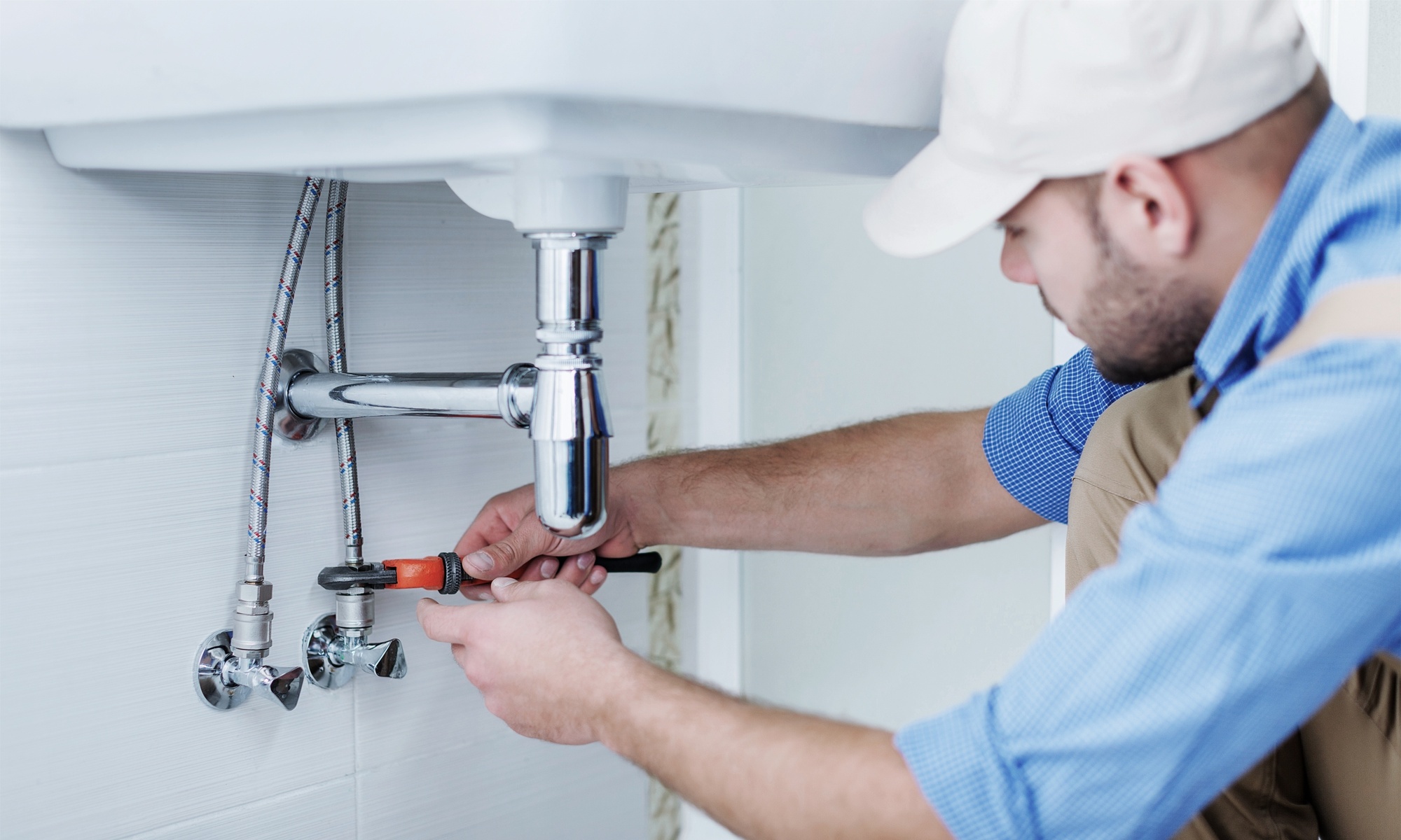 How Much Does it Cost to Hire a Plumber: A Guide on the Average Prices