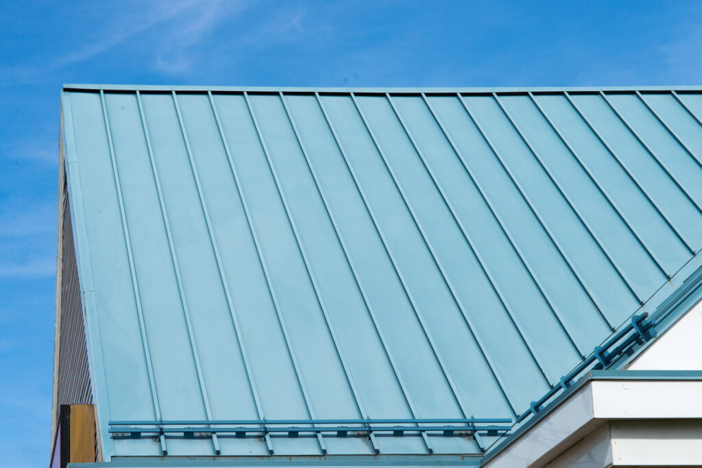 Homeowner’s Guide on Metal Roof vs Shingles Roof (Cost, Resale Value, and Benefits)